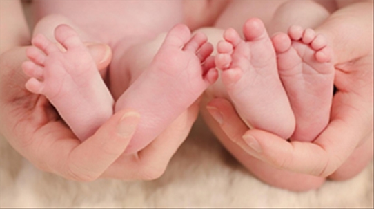 6 điểm khác biệt của mang thai đôi mà các mẹ cần biết