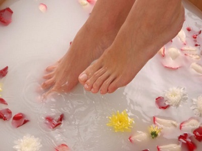Những tác dụng "diệu kỳ" của việc ngâm chân với sức khỏe