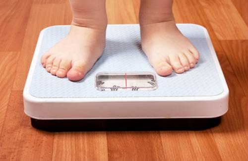 4 bước cha mẹ cần nhớ để giúp trẻ biếng ăn tăng cân đều đều