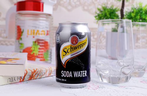 Nước soda là gì? Tác dụng của nước soda trong làm đẹp ai cũng nên biết