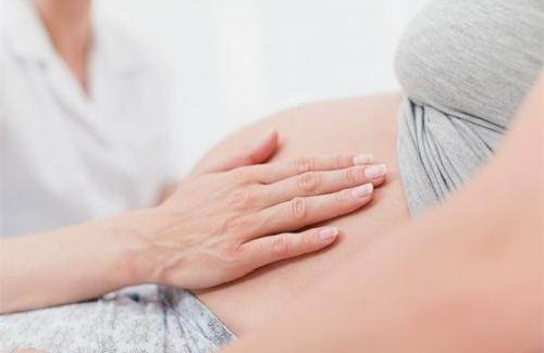 Phát hiện sớm suy thai trong chuyển dạ và cách xử lý