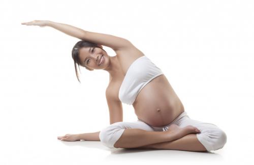 Một số động tác tập yoga giúp mẹ bầu dễ sinh thường