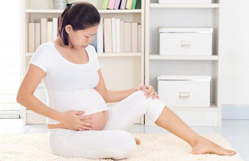 Đau bụng dưới khi mang thai tháng thứ 4 phải làm sao?