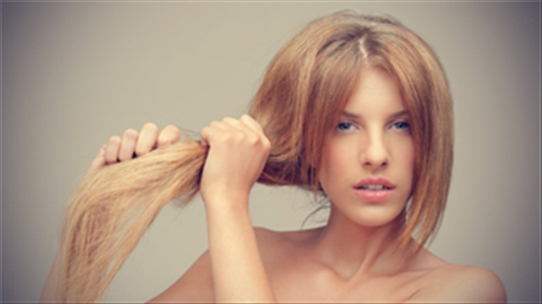 Dinh dưỡng ngăn ngừa tóc chẻ ngọn, trả lại vẻ mượt mà cho mái tóc
