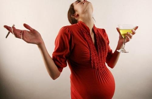 Điểm danh những loại đồ uống mẹ bầu cần phải tránh xa
