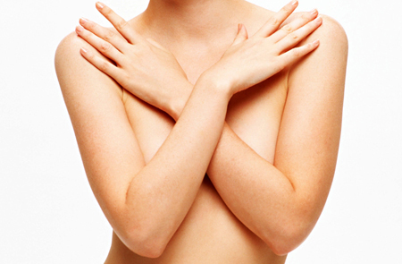 Làm sao để biết được những tác hại của phụ nữ ngực nhỏ?