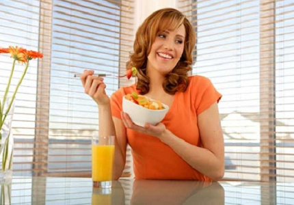 Gợi ý chế độ ăn uống cho phụ nữ làm việc văn phòng