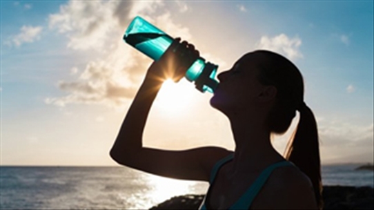 Cảnh báo 10 nguy cơ sức khỏe do cơ thể bị mất nước bạn cần lưu ý