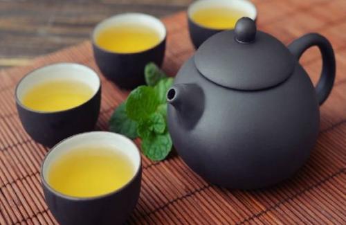 Uống trà nghe có vẻ bình thường, nhưng nó đã giúp người Nhật sống lâu