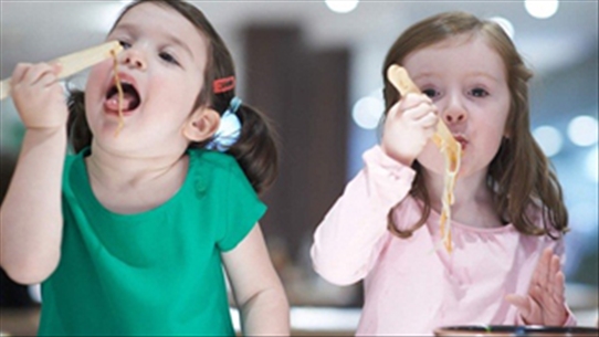 5 điều đơn giản dạy trẻ biết ăn uống lành mạnh mẹ nên biết