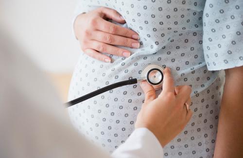 Chăm sóc mẹ bầu sau khi thụ tinh ống nghiệm như thế nào?