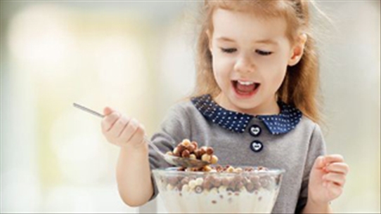 Mách nhỏ cách giúp trẻ có thói quen ăn uống lành mạnh