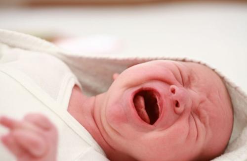 Bài thuốc hay chữa khóc dạ đề ở trẻ sơ sinh đơn giản mà hiệu quả