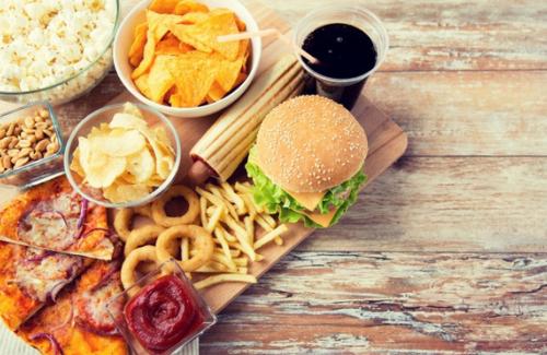 3 nhóm thực phẩm gây hiếm muộn nếu tiêu thụ quá nhiều