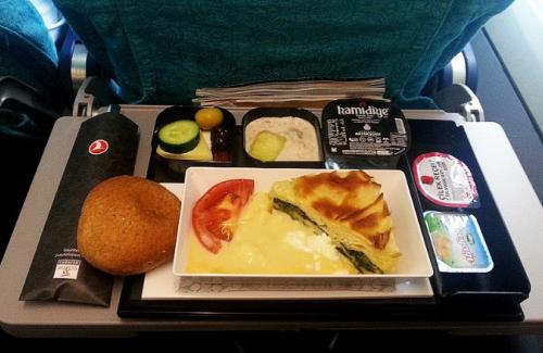 Đọc xong bài này, liệu bạn còn muốn ăn thức ăn trên máy bay nữa hay không?