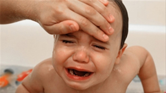 Dấu hiệu không được chủ quan khi trẻ bị viêm mũi họng