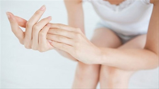 Đau ở các đầu ngón tay là dấu hiệu cảnh báo bệnh gì?