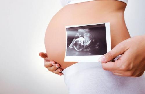 Ngôi thai di động là gì? Có nguy hiểm không và khi nào ngôi thai cố định