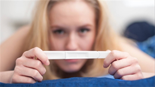 Bị u nang buồng trứng có khó mang thai hay không?