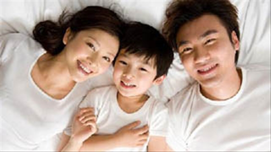 Tìm hiểu lợi ích khi cho con ngủ chung bố mẹ nên biết