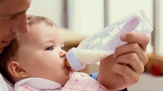 Hướng dẫn cách xử lý khi trẻ bị sặc sữa mẹ nhất định phải biết