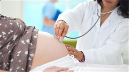 10 điều mẹ bầu nhất định cần phải làm để giảm rủi ro dị tật thai nhi