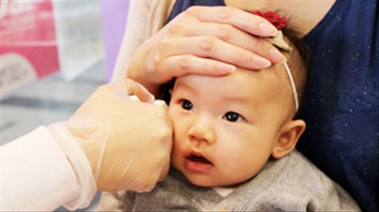 Vì sao tầm soát khiếm thính ở trẻ sơ sinh lại quan trọng đến vậy?