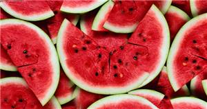 Những nguy hiểm khi ăn dưa hấu vào ngày nóng bức ít người biết