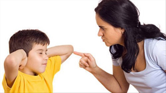 Lưu ý khi nuôi dạy con: Bạn có đang bị con mình bắt nạt?
