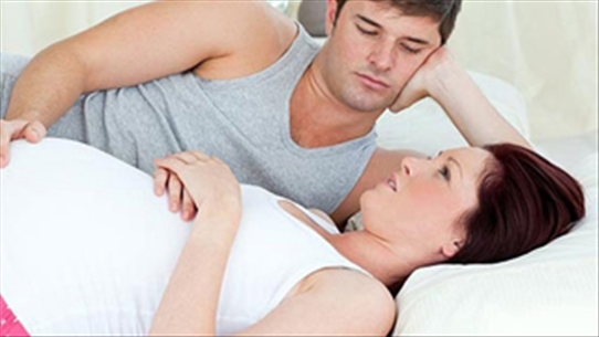 Mang thai già tháng cực kỳ nguy hiểm cho cả mẹ và bé