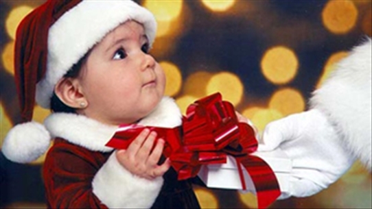 7 gợi ý giúp mẹ chọn quà giáng sinh cho bé yêu hào hứng