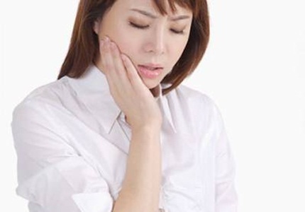 Tuyệt chiêu làm dịu cơn đau răng cực hiệu quả bạn nên biết