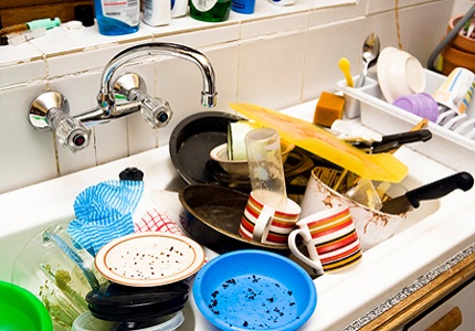 6 lỗi sai ngớ ngẩn khi rửa bát gây hại sức khỏe gia đình