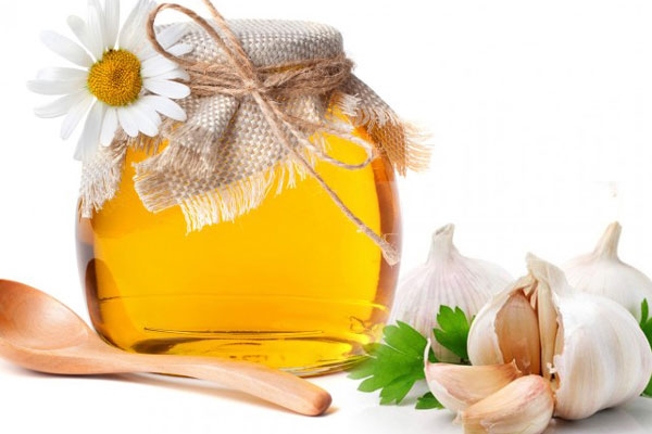 Phương thuốc kết hợp mật ong và tỏi trong bảo vệ sức khỏe