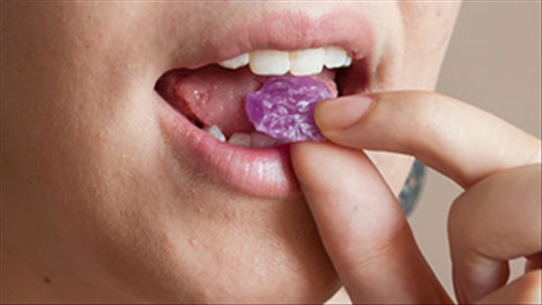 Sai lầm tai hại khi lạm dụng kẹo ngậm để chữa chứng ho