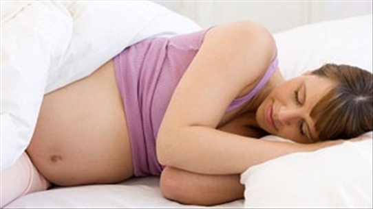 Kể tên những yếu tố ảnh hưởng đến giấc ngủ của mẹ bầu