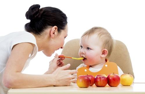 Chế độ dinh dưỡng cho trẻ 6 THÁNG TUỔI phát triển toàn diện hơn mỗi ngày