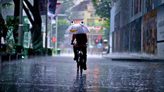 Đối phó với thời tiết ẩm ương sáng nắng, chiều mưa để tránh bệnh đường hô hấp