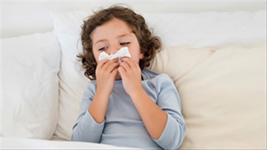 Viêm mũi dị ứng ở trẻ lúc giao mùa - Biểu hiện và cách phòng bệnh