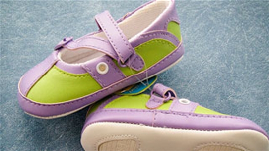 Gợi ý cha mẹ cách chọn giày cho bé hoàn hảo đến từng centimet