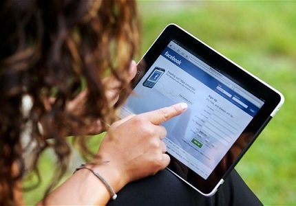 Điểm tên những tác hại khi người trẻ nghiện Facebook