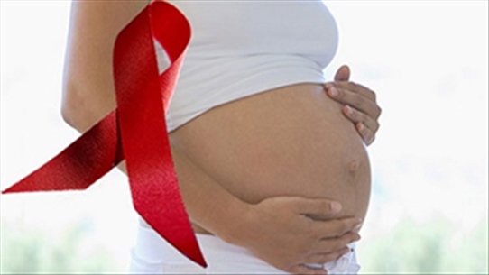 Điều trị ARV sớm hơn cho những phụ nữ mang thai bị HIV