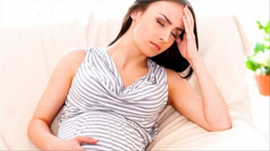 Tư thế ngủ cho phụ nữ mang thai bị mất ngủ ít người biết đến
