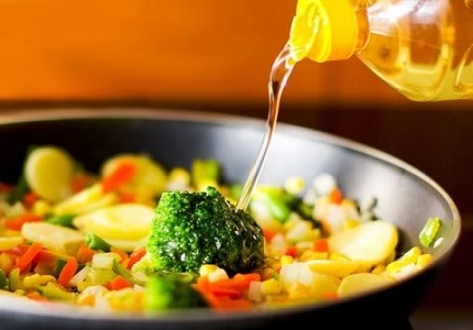 Hướng dẫn cách sử dụng dầu ăn đúng cách để bảo vệ sức khỏe