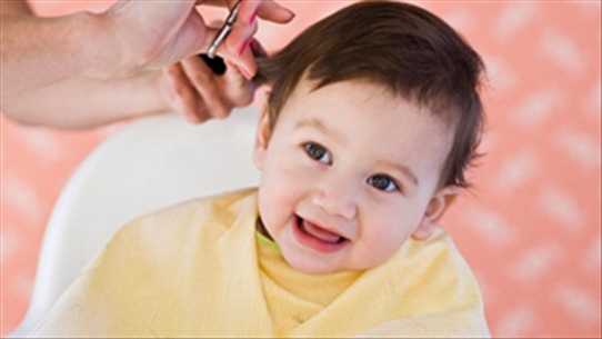 Lưu ý khi cắt tóc cho trẻ các mẹ nhất định phải biết