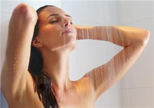 9 sai lầm thường mắc khi tắm trong mùa đông nên bỏ ngay