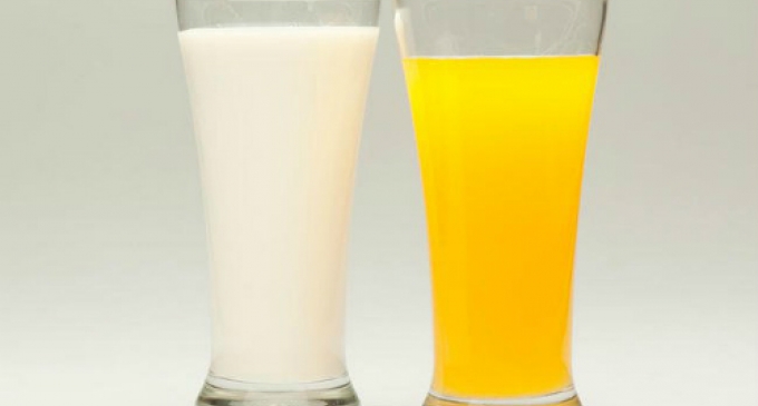 Bạn nên biết: Nên uống nước cam hay sữa vào buổi sáng?
