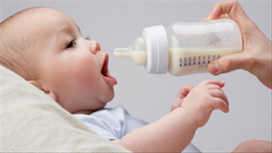Phòng ngừa dị ứng sữa ở trẻ sơ sinh để con hay ăn chóng lớn