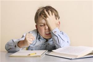 Cha mẹ có biết đau đầu ở trẻ nguyên nhân hàng đầu là do đâu?