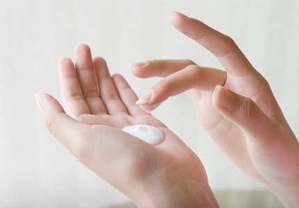 5 cách giúp chống da tay bị khô mùa thu bạn cần phải biết